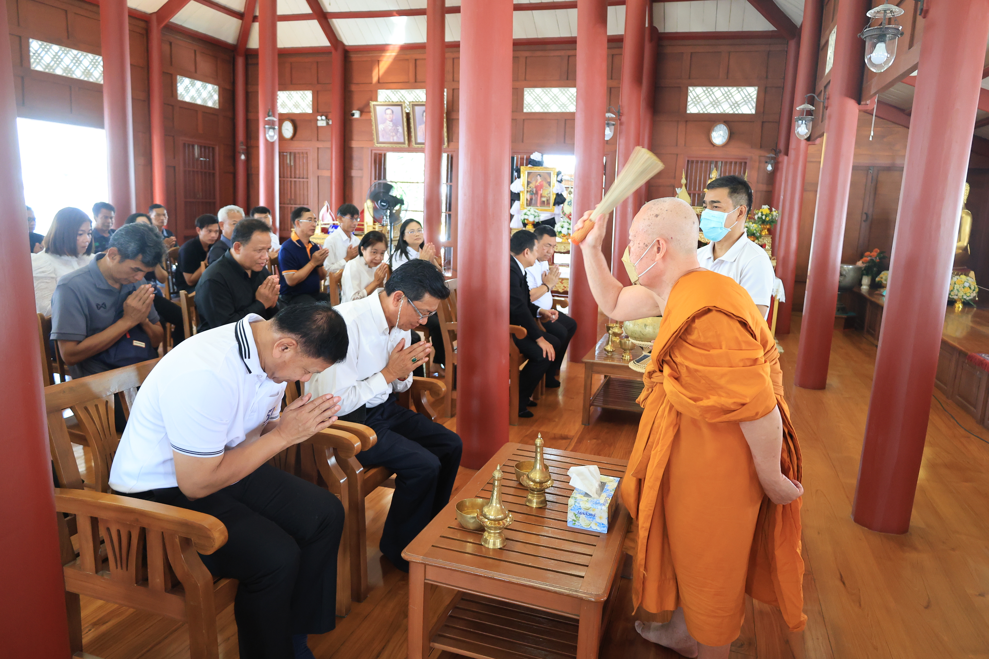 title - เลขาธิการ ส.ป.ก. เป็นประธานในพิธีทำบุญถวายสังฆทานอุทิศส่วนให้พี่น้องช่างสำรวจผู้ล่วงลับ ประจำปี 2569 